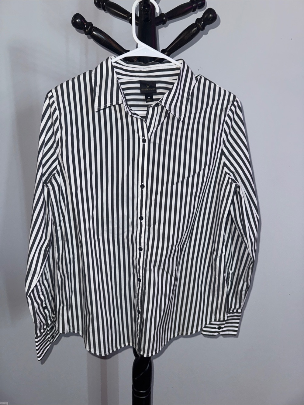 Worthington Black and White Vertical Stripe Button-Down Shirt 31